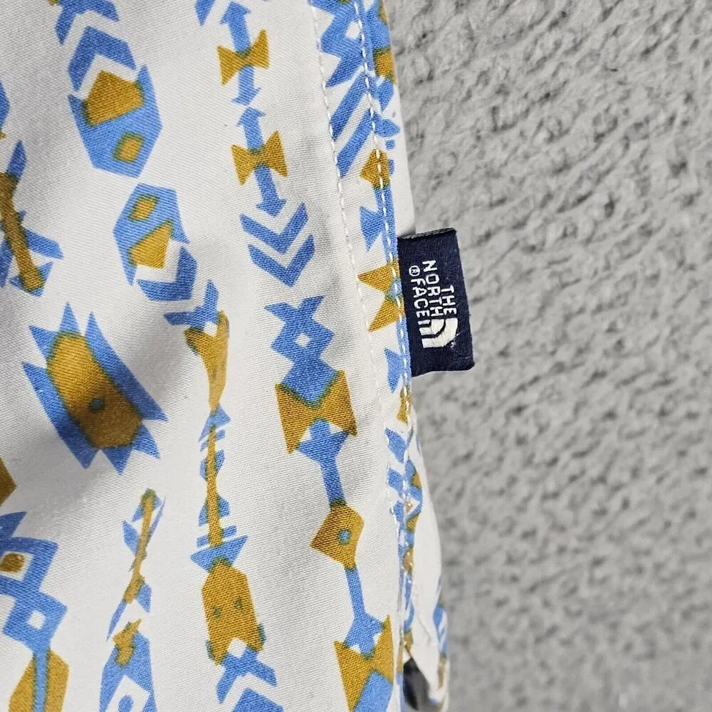 The‎ North Face Shirt Mens Small Geometric Button Up Short Sleeve Men